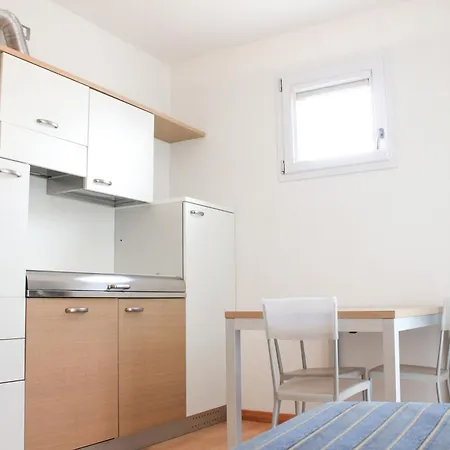 Royal Aparthotel 4*